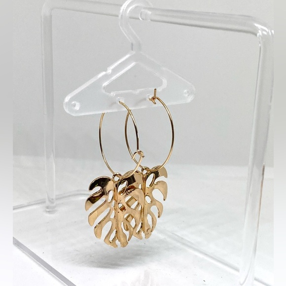 Leaf 🍃 pendant hoop earrings !!! - Picture 2 of 9